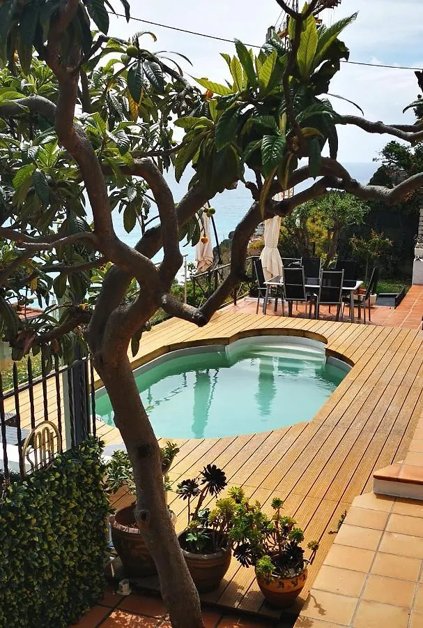 Vue magnifique avec piscine privée et sauna à 10min de Monaco Roquebrune-Cap-Martin